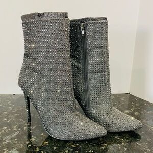 Steve Madden Wifey Rhinestone Silver Grey Heeled Boots